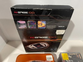 Nokia N-gage QD Handheld Game & Phone NTSC  sim Card  5 Games Tomb CIB Like New