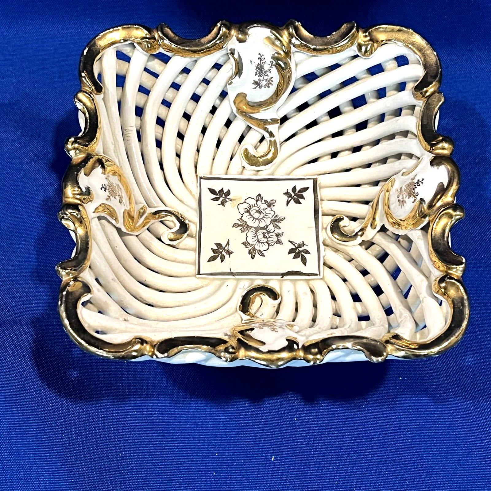 Picture 1 of 4