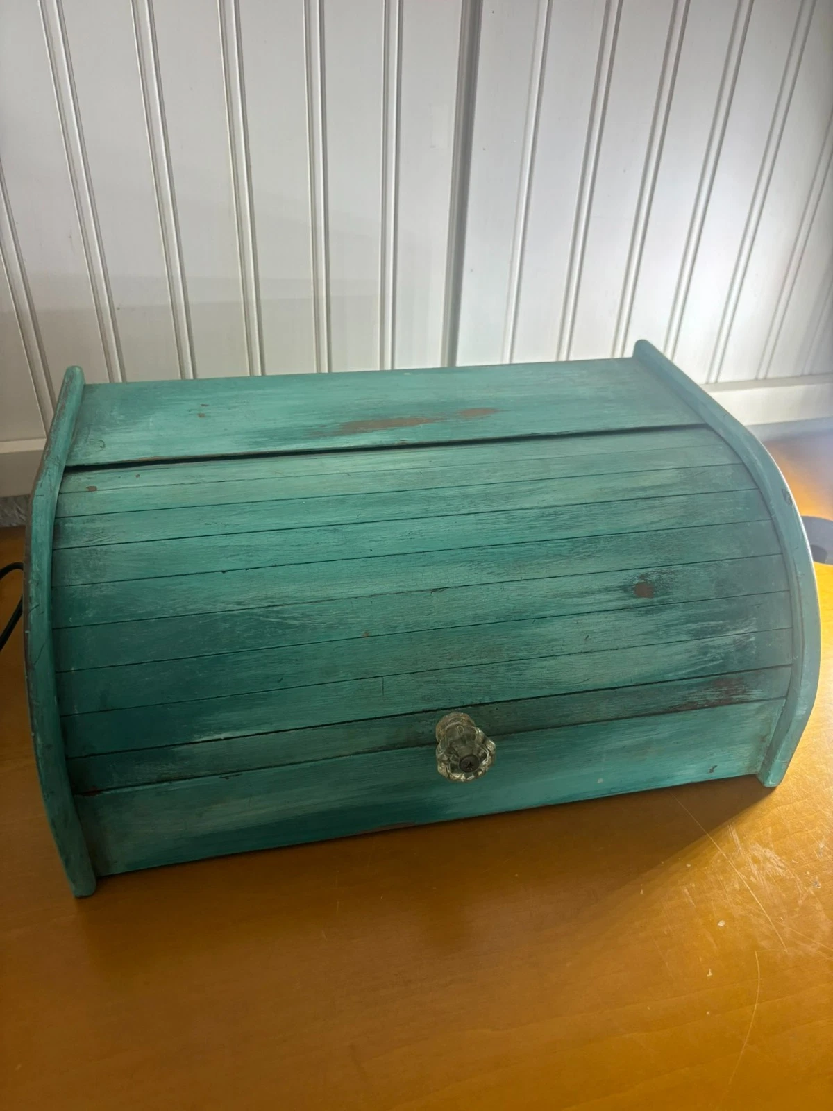 Large Country Roll Top Handmade Teal Bread Box 16x11x7 vintage decor kitchen
Opens in a new window o