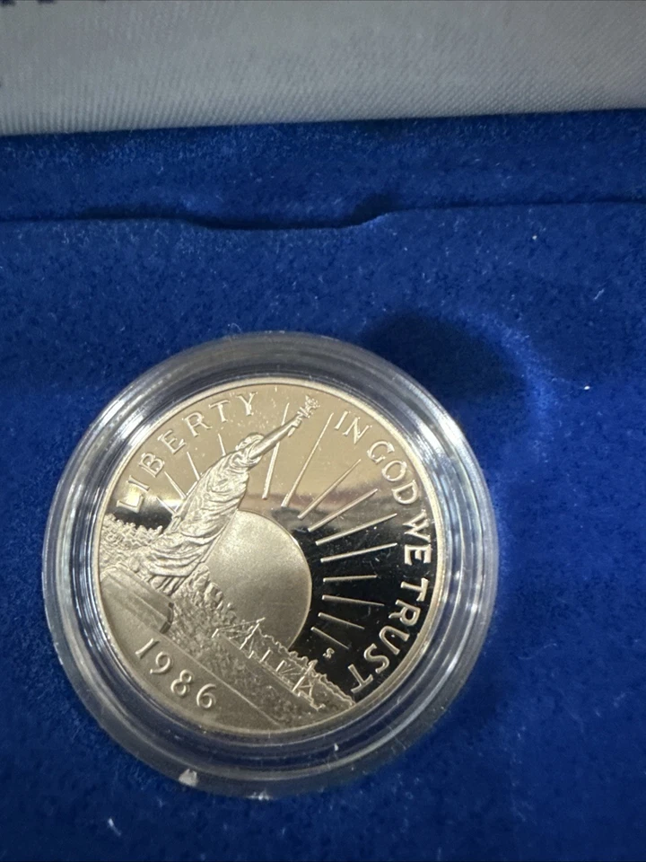 1986 United States Liberty Coins Mint Proof Set - Silver Dollar & Half Dollar - Image 3 of 4