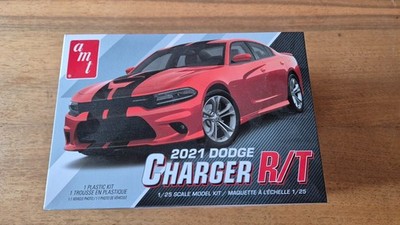 AMT 1323 M/12 2021 Dodge Charger R/T 1:25