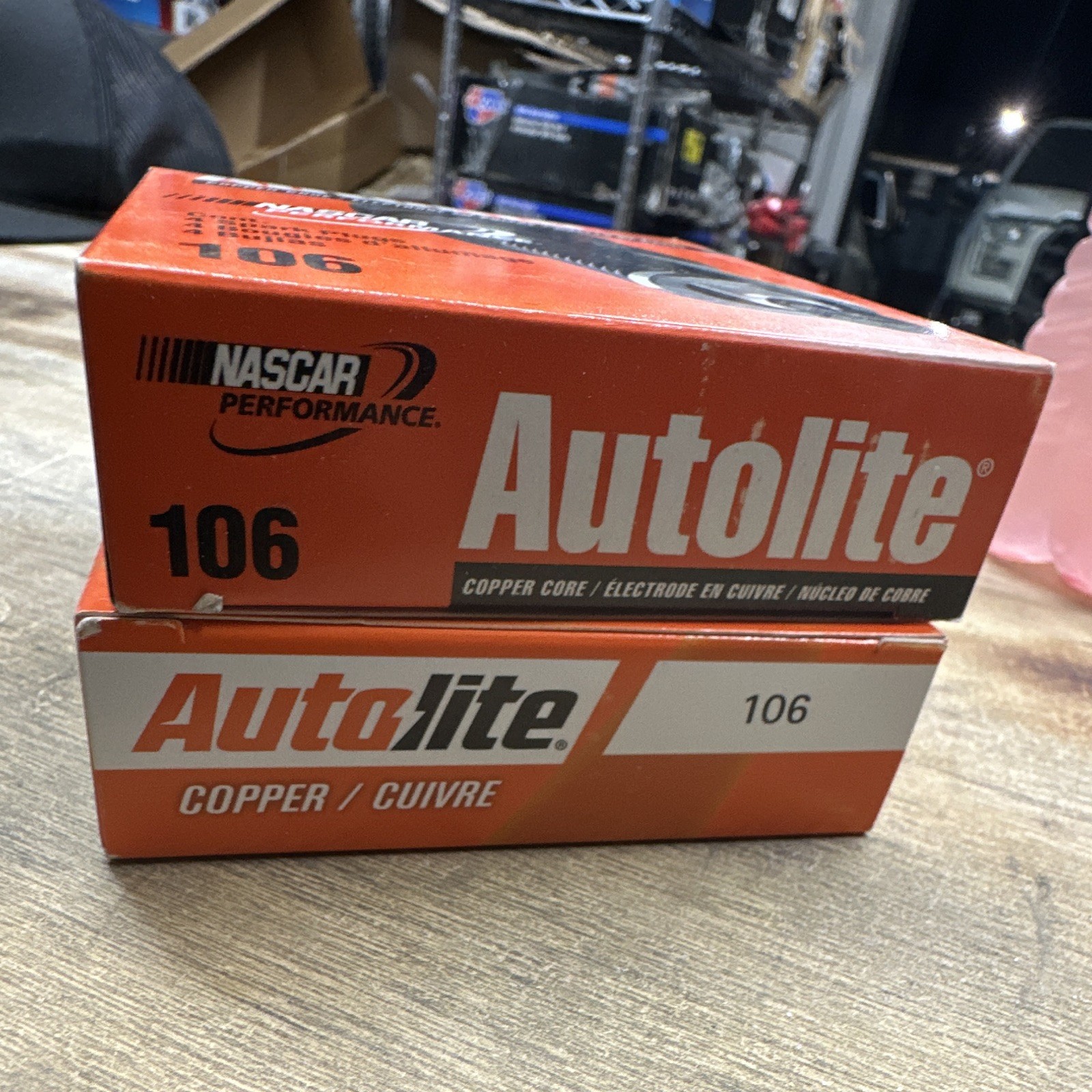 New Genuine AUTOLITE 106 Spark Plugs Set of 8