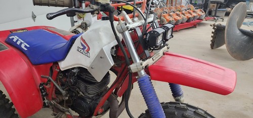 HONDA ATC 250R 83/84 AIR SCOOPS - RED - Picture 3 of 4