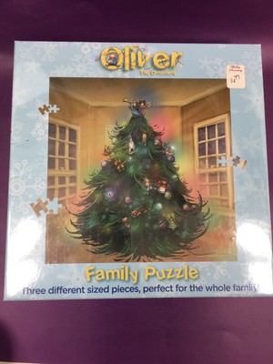 Oliver the Ornament Christmas Tree 352 piece Jigsaw Family Puzzle  NEW , Sealed