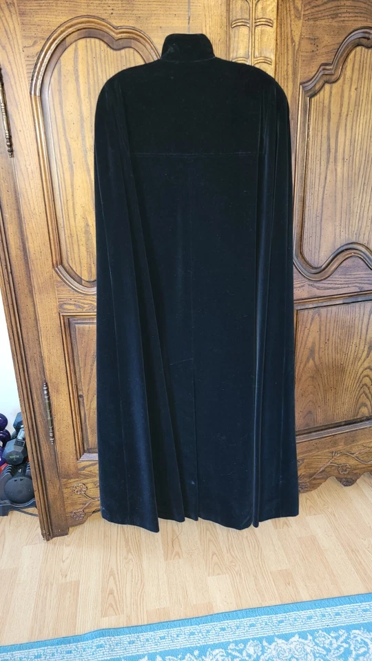 vintage Saks Fifth Avenue Black Velvet cape with buttons size medium - Image 2 of 4
