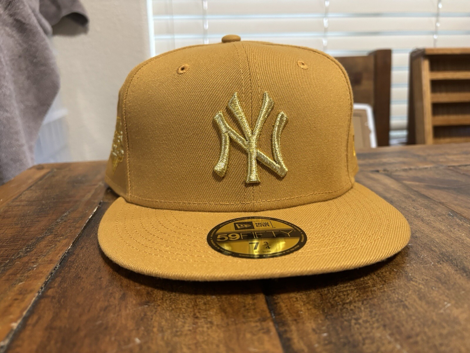 Hat Club New York Yankees 2000 WS Wheat Gold New Era Fitted 7 3/4 Metallic Gold