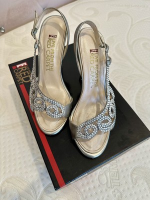 E! Live From The Red Carpet Heels Women s Silver Dress Sandals Size 6 1/2