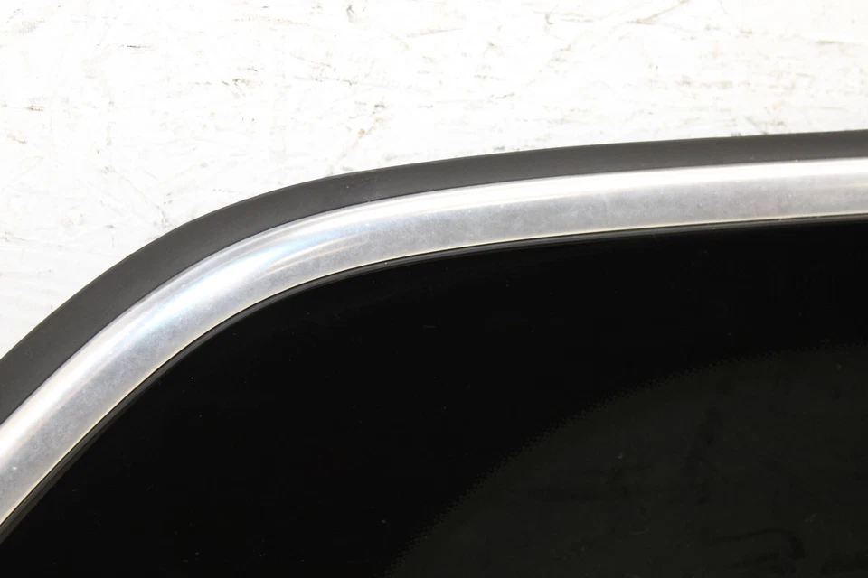 2013-2016 Mercedes-Benz GL450 Rear Right Side Window Glass OEM IL37 - Image 4 of 4