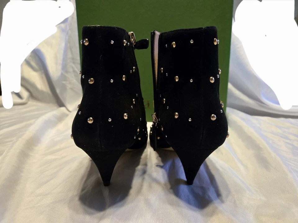 Замшевые сапоги Kate Spade Starr с заклепками украшения золото/серебро 8 М 2,5 дюйма  - Изображение 4 из 4