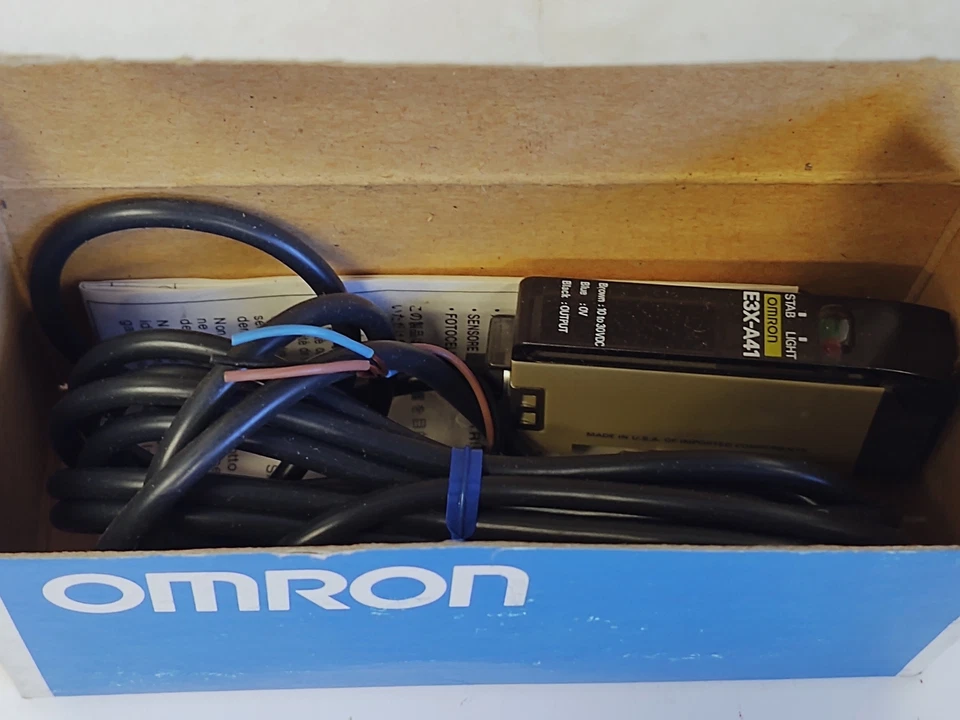 Omron E3X-A41-2M Photoelectric Sensor - Image 3 of 4
