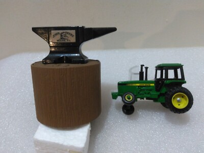 Spec Cast Anvil Bank and Ertl John Deere 1/64 tractor EUC