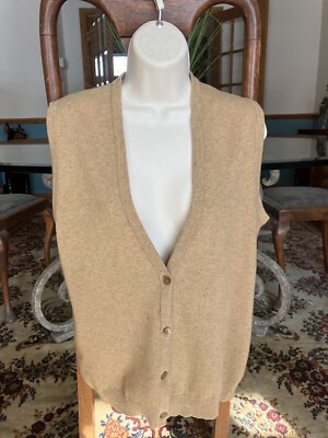 Vintage G Gucci srl Italy 100% cashmere vest, Button logo. Excellent rare. read 