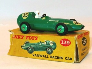 DINKY 239 VANWALL RACING CAR. EXCELLENT BRIGHT GREEN MODEL IN PART ORIGINAL BOX. | eBay