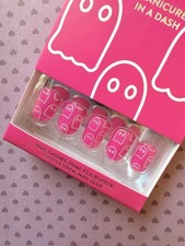 Red Aspen Press On Nails BRIDGET&rsquo;S RENDEZVOUS WITH BOO Short Square Nail Dashes