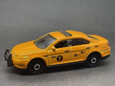 MATCHBOX FORD POLICE INTERCEPTOR TAXI - NEUWERTIG