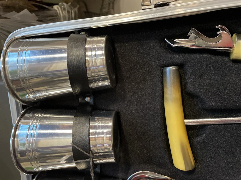 The Portable Pub By London Air Limited con estuche rígido negro nos vintage Foto 4 de 4