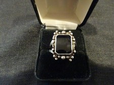  660--VINTAGE STERLING SILVER BLACK ONYX RING--SIZE-8--925