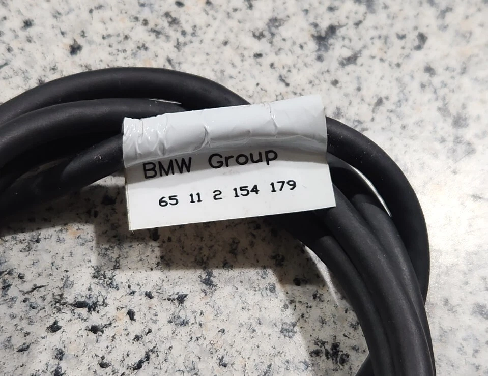GENUINE BMW ipod Cable FOR 750Li E65 E60 E63 E70 E71 E82 E89