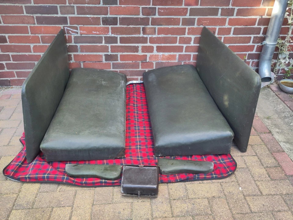 Berliner S-Bahn Sitzbank, Stadtbahner + Mülleimer Armlehnen