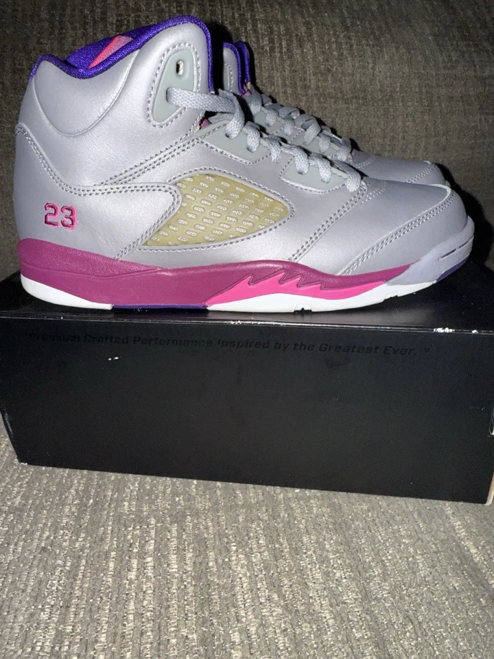 Nike Air Jordan 5 Retro Kids 3Y – Girls’ Cement Gray Pink Perfect PreOwned - Image 4 of 4