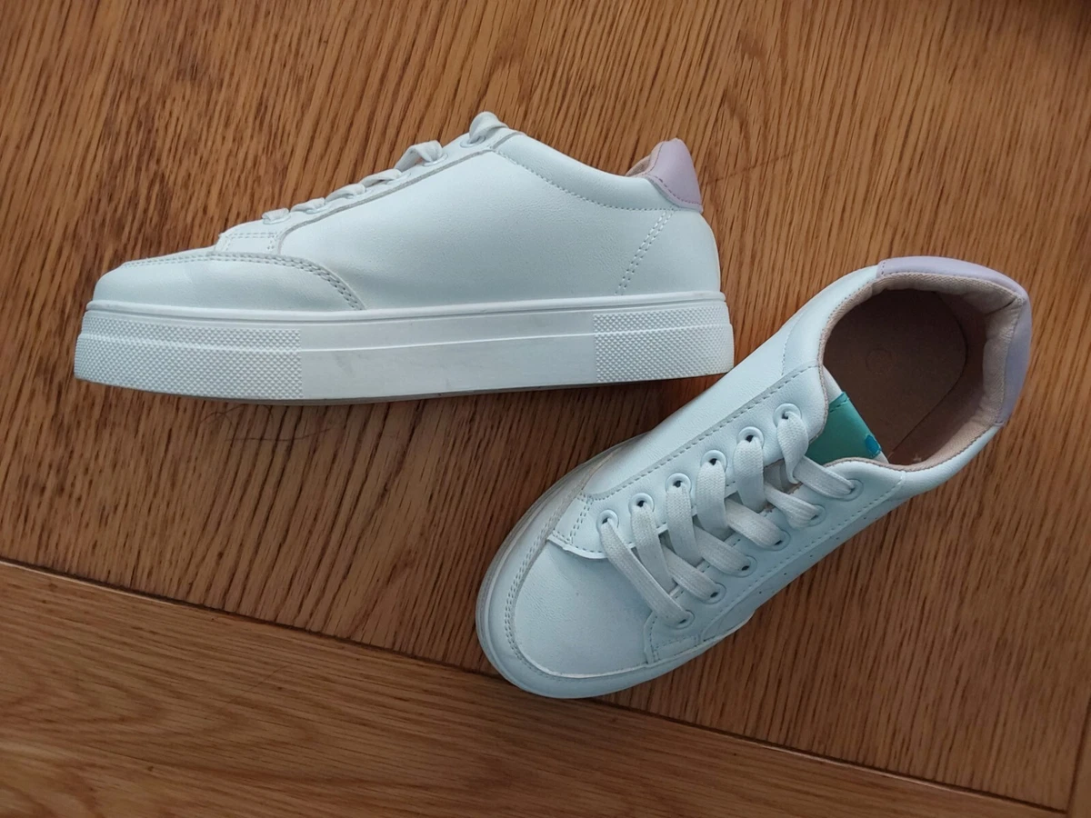 Ladies Thick Sole Trainers Size 5 White Unbranded. Lace up. Good condition