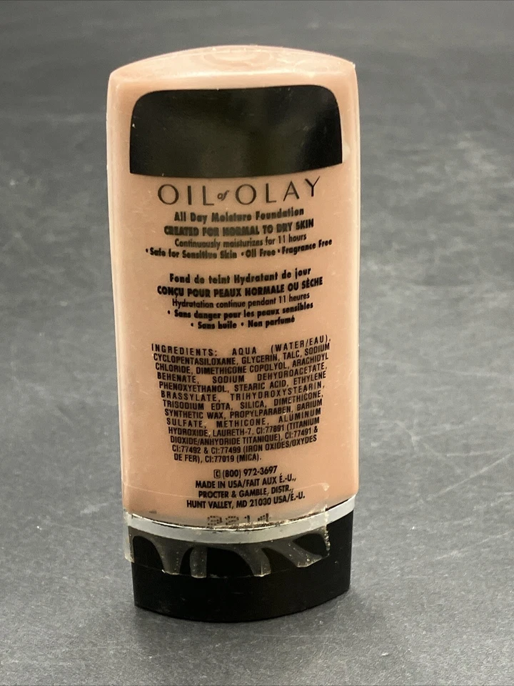 Oil of Olay All Day Moisture Hydratant Foundation 92 Dark Honey NEW - Image 2 of 3