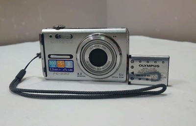 OLYMPUS CAMEDIA FE-330 Silver Digital Camera