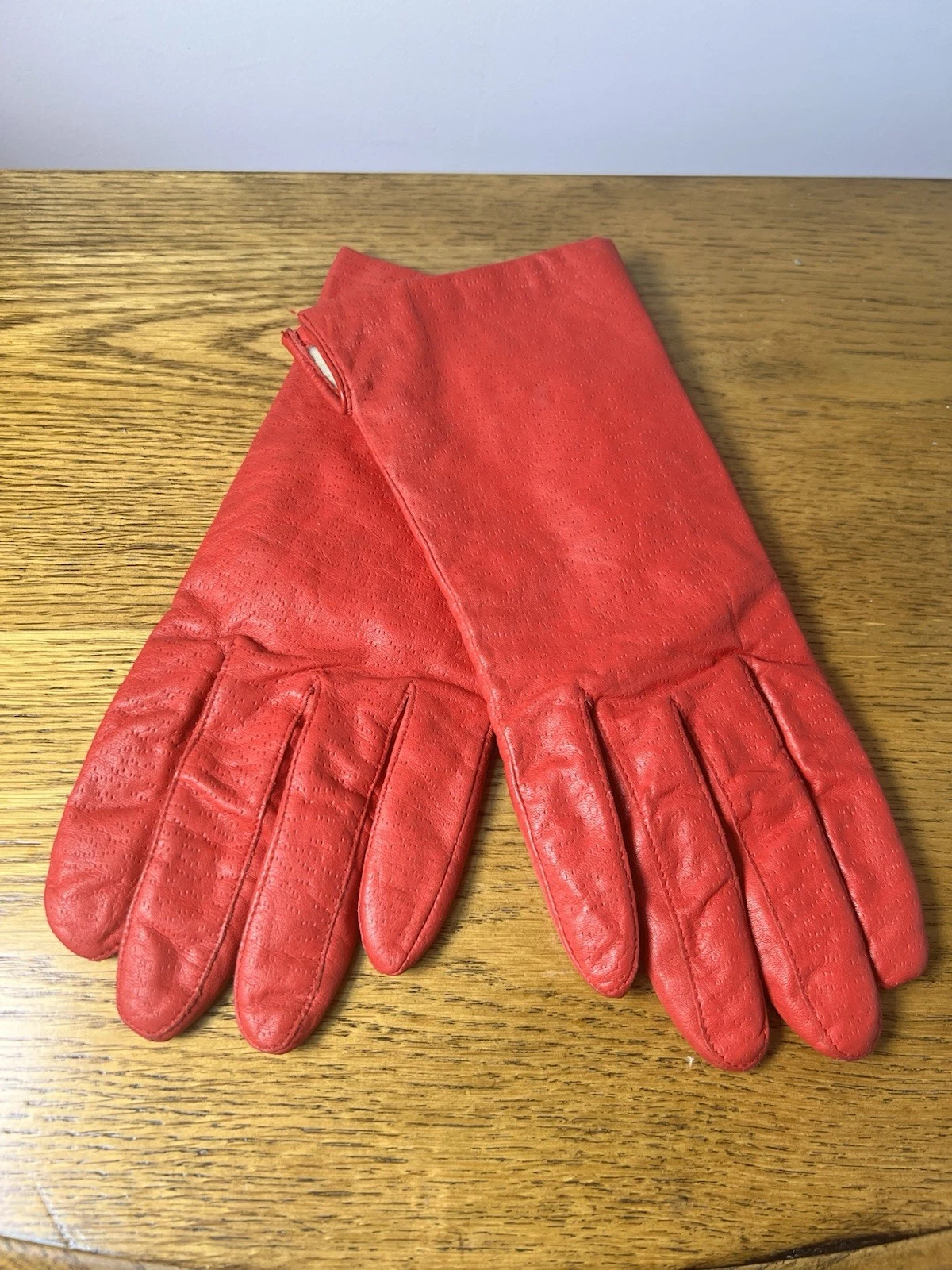 Vintage Genuine Leather Gloves Red Womens Size 9 Soft Lined Retro Chic