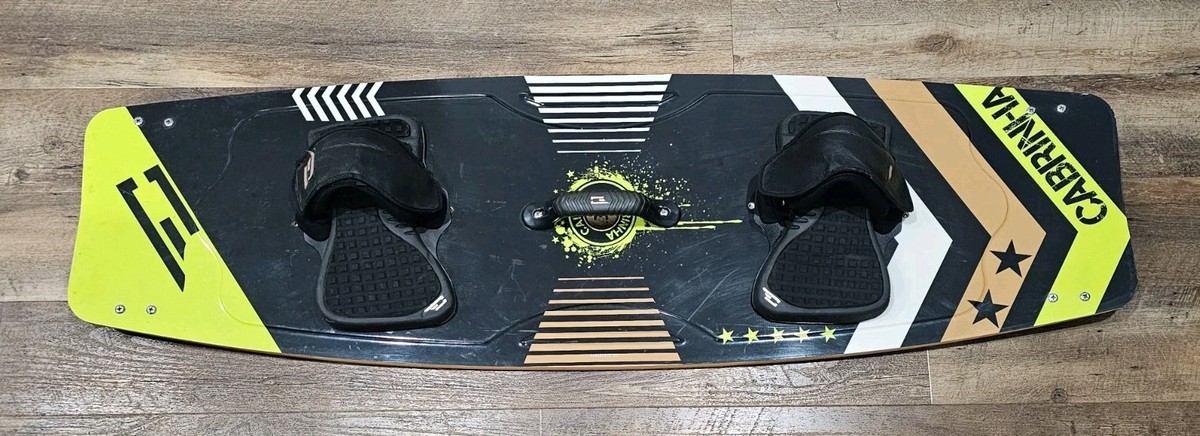 キュピキュピ　CABAROTICA パンフ等 2010 Cabrinha Caliber 136 Kiteboard w/ Matching Bindings Pre-owned
