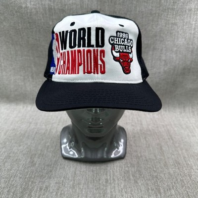 Vintage STARTER Chicago Bulls 1996 World Champions The Right Hat Cap Snapback
