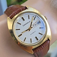 Vintage BULOVA CARAVELLE men's automatic watch day/date Ribbon dial 1970s