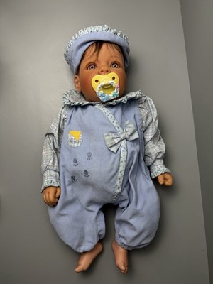 1997 Lee Middleton Thumb Sucker Doll 20” Brown Hair Eyes #111997