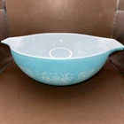 VINTAGE PYREX TURQUOISE BUTTERPRINT CINDERELLA  4 QT. MIXING BOWL #444
