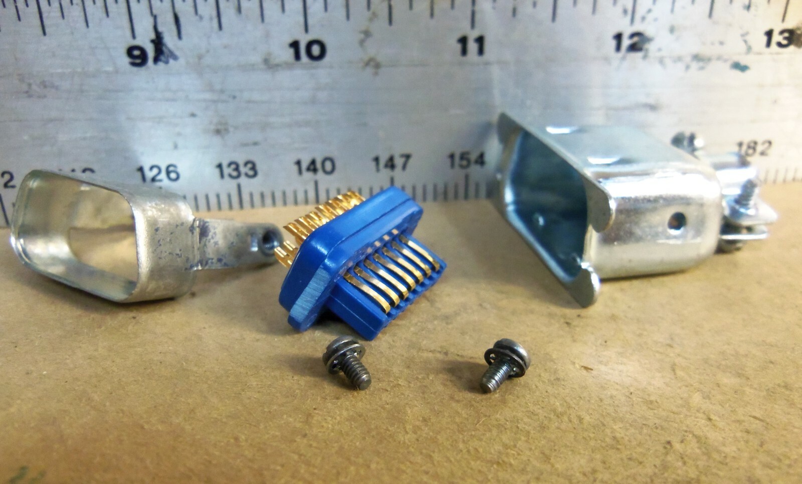 Amphenol Corp. -  Electrical Plug Connector - P/N: 57-30140 (NOS)