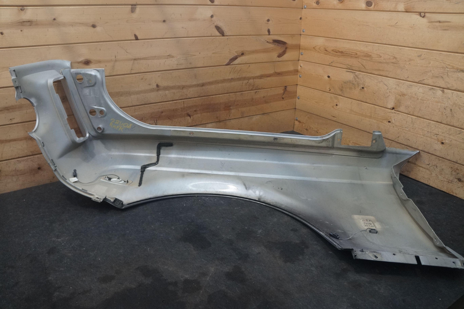 Front Right Passenger Fender Wing Panel Silver 41357040150 Rolls Royce Phantom