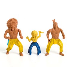 Posable Vintage Indian Figures Western Toys - 2x 3.5" and 1x 2.25"
