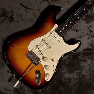 Fender Japan ST-62 3Tone Sunburst 97-00 3.5kg Made in Japan great looks Strat