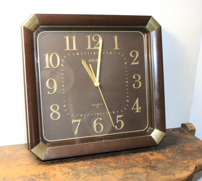 Seiko vintage 80s 90s Quartz Wall square gold brown deco works