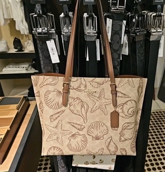 COACH Mollie Tote Bag 25 In Signature Canvas With Shell Print