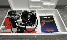 Nintendo Entertainment System Action Set Box Zapper  Working NES No Game