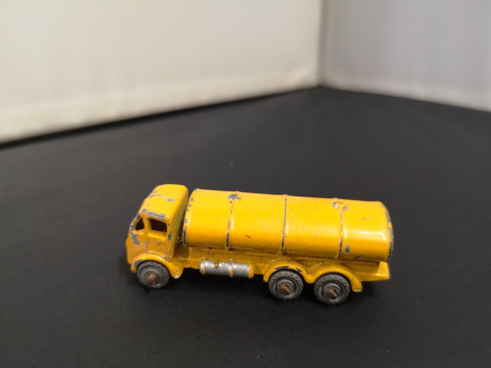 Check The Market for Matchbox 11 ERF