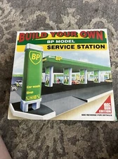 BP 41403 Build Your Own Model Service Station LN/Box Lm