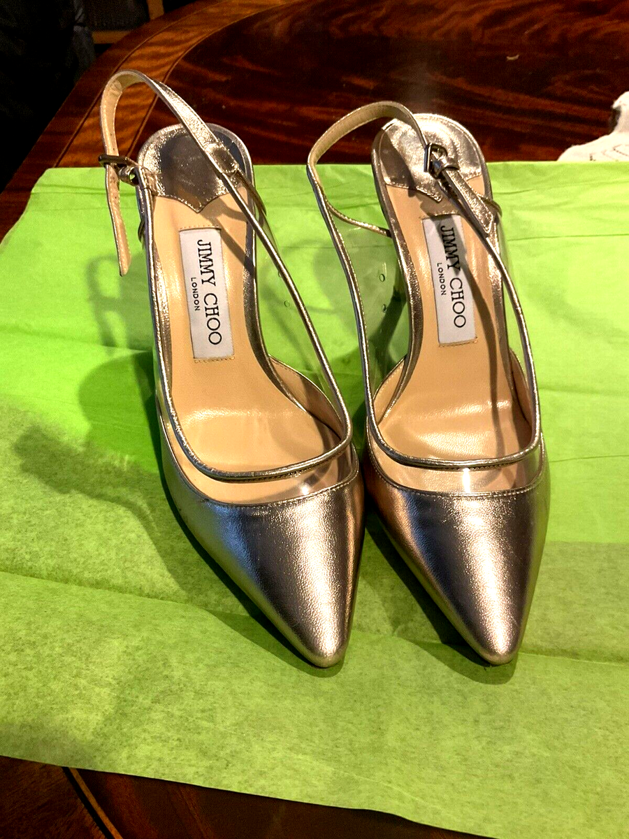 Jimmie Choo sz 38 (7.5 -8 ) closed toe gold leather pump with