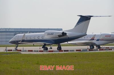 PHOTO  AEROPLANE GULFSTREAM IV 'XA-AVZ' C/N 1010. BUILT 1987. PARKED AT LONDON S