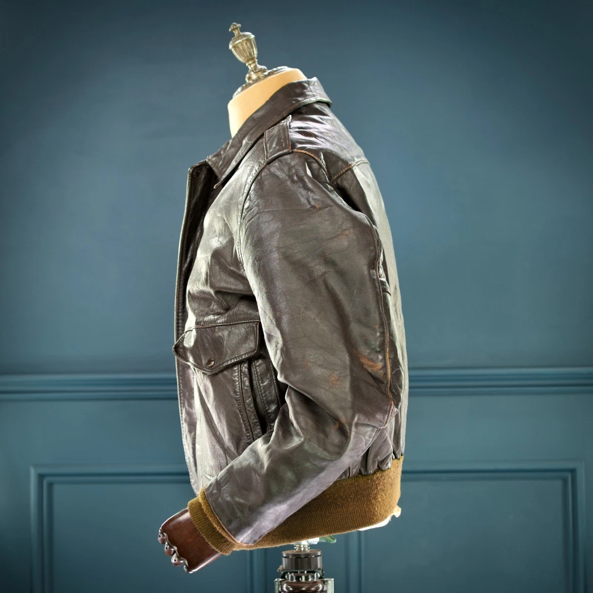 Chaqueta de cuero de bombardero de vuelo marrón vintage Schott IS-674-MS Steerhide A2 de los años 80 "L