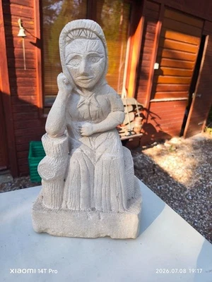 sculpture femme assise en pierre 24 x 17 cm hauteur 42 cm - Photo 1/4