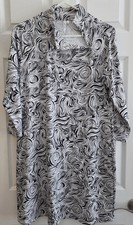 Lulu B Med Dress Pearl Snap Collar Black Gray White Pocket 3/4 Sleeve Activeware