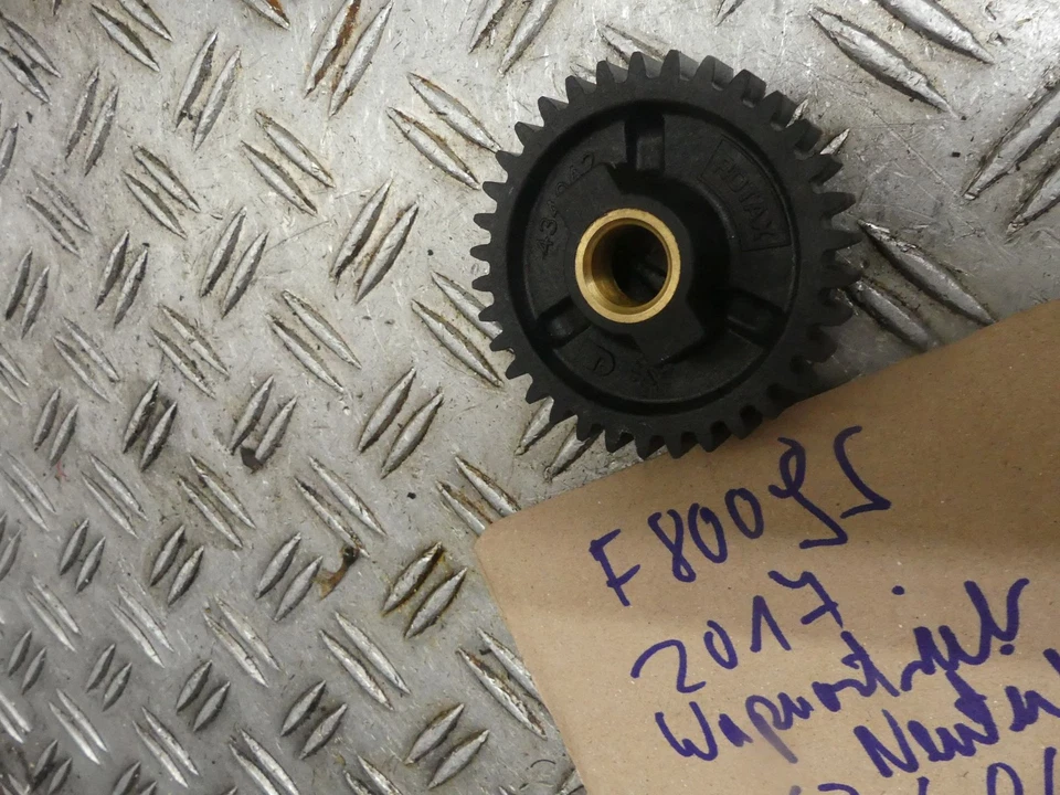 BMW F 800 GS EZ:17 Engranaje De Transmisión De Bomba De Agua Nuevo 67649 - Imagen 2 de 4