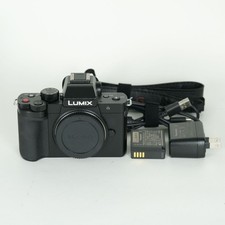 Panasonic LUMIX DC-G100D Micro Four Thirds Camera Body 20MP Vlog Ready