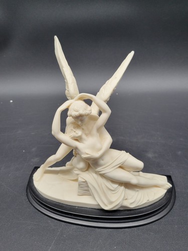 Estatua de Psique G Ruggeri revivida por el beso de Cupido sobre base de madera hecha en Italia - Imagen 4 de 24